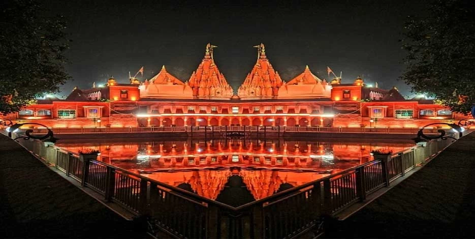 Golden Triangle  with Kamasutra Temple and Varanasi